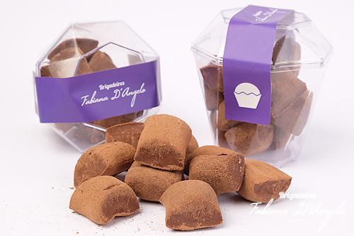 Potinho com 100 gr. com bala de brigadeiro 50%